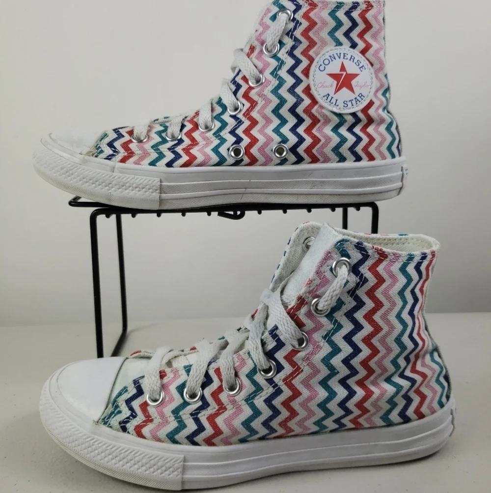 Converse chuck Taylor All-Star sz 2 youth Kids